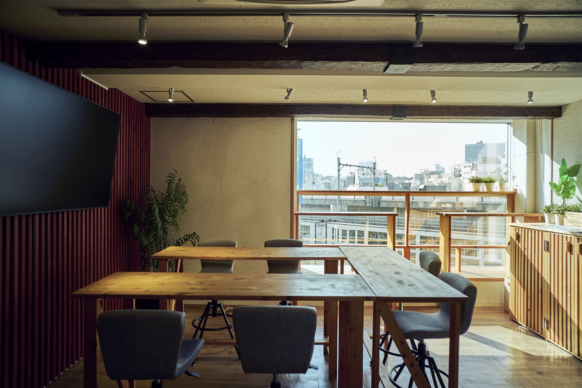 オフィス近くの交差点